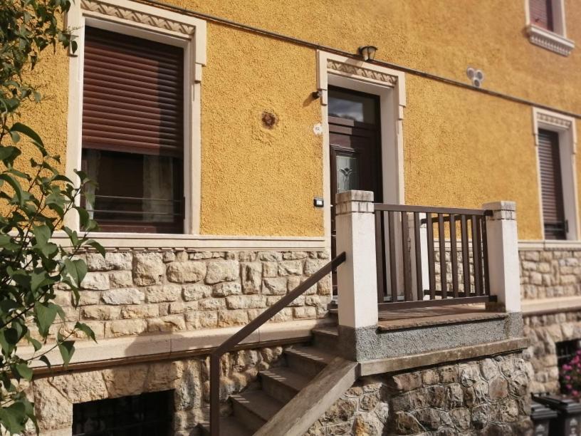 Villa Ester -Residenze Dolomitiche- Pieve di Cadore Luaran gambar